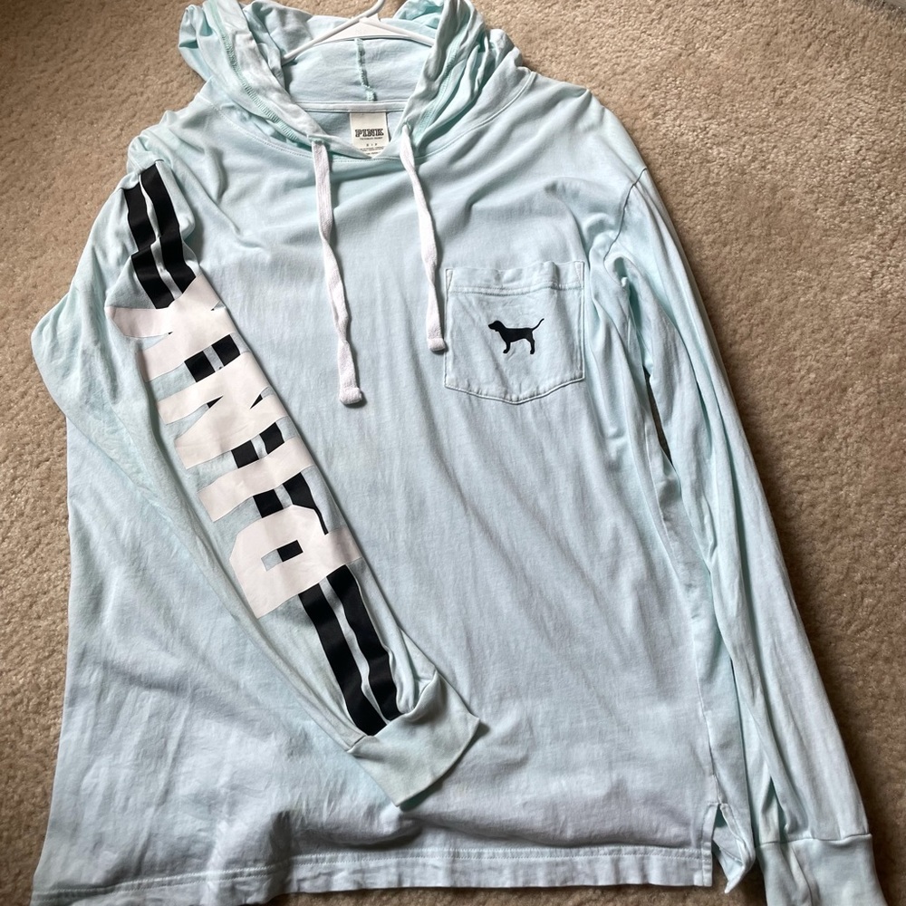 Small Victoria secret tee